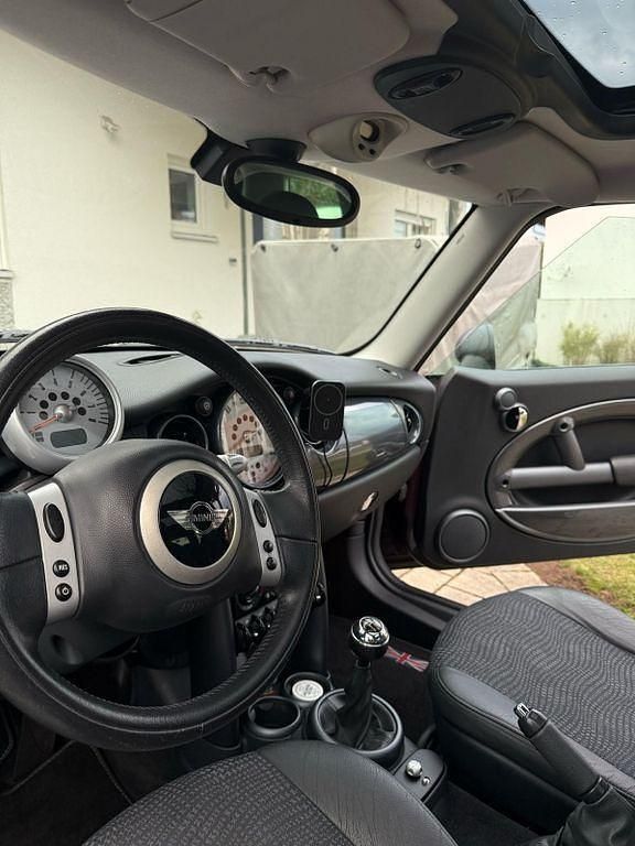 Gebraucht Mini ONE 90 PS (66 kW) 2003 Rot Kleinwagen