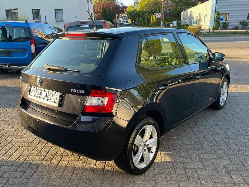 Gebraucht Skoda Fabia Cool Plus 60 PS (44 kW) 2017 Schwarz Limousine