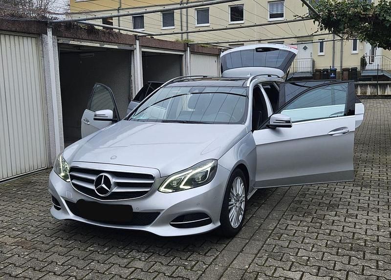 Gebraucht Mercedes E220 Edition 170 PS (125 kW) 2014 Grau Kombi