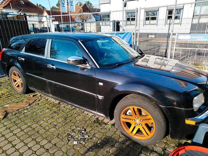 Schwarz Gebraucht 2005 Chrysler 300C Touring Kombi | 2.500 € (Superpreis) - Bild 1/4