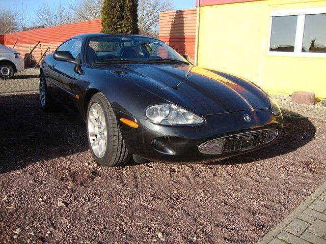 Grün Gebraucht 1997 Jaguar XK8 | 9.999 € (Fairer Preis) - Bild 1/4