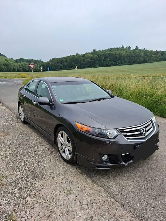 Grau Gebraucht 2010 Honda Accord Type S Limousine | 11.775 € (Fairer Preis) - Bild 1/2