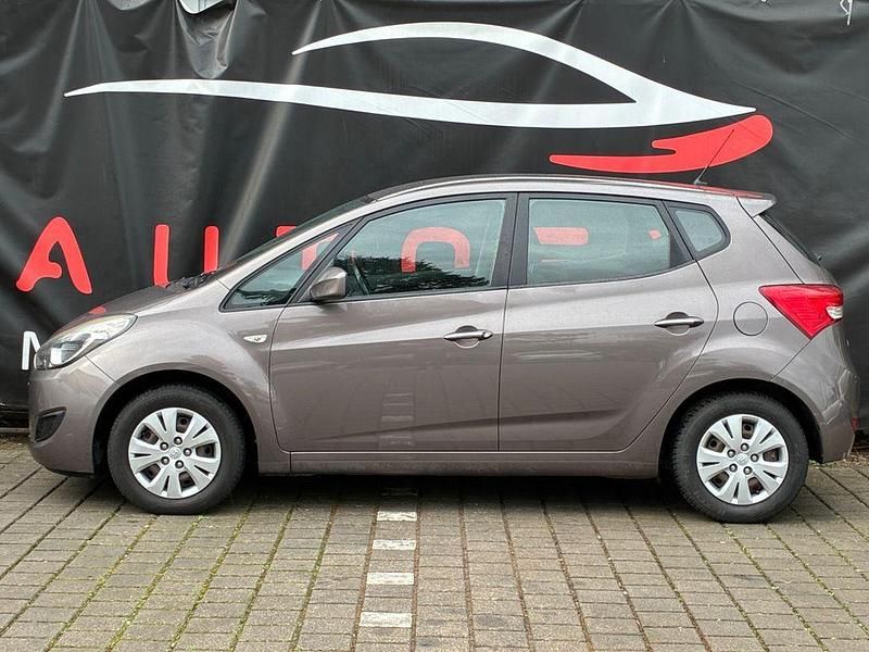Gebraucht Hyundai ix20 Edition 90 PS (66 kW) 2012 Braun Kleinwagen