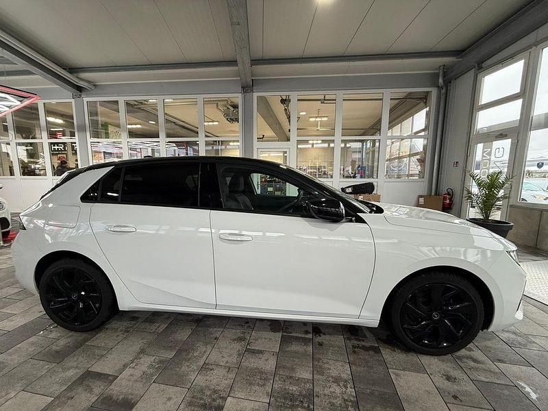 Gebraucht Opel Astra GS Line 131 PS (96 kW) 2023 Weiß Limousine