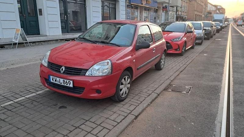 Gebraucht Renault Clio II 75 PS (55 kW) 2011 Blau Limousine