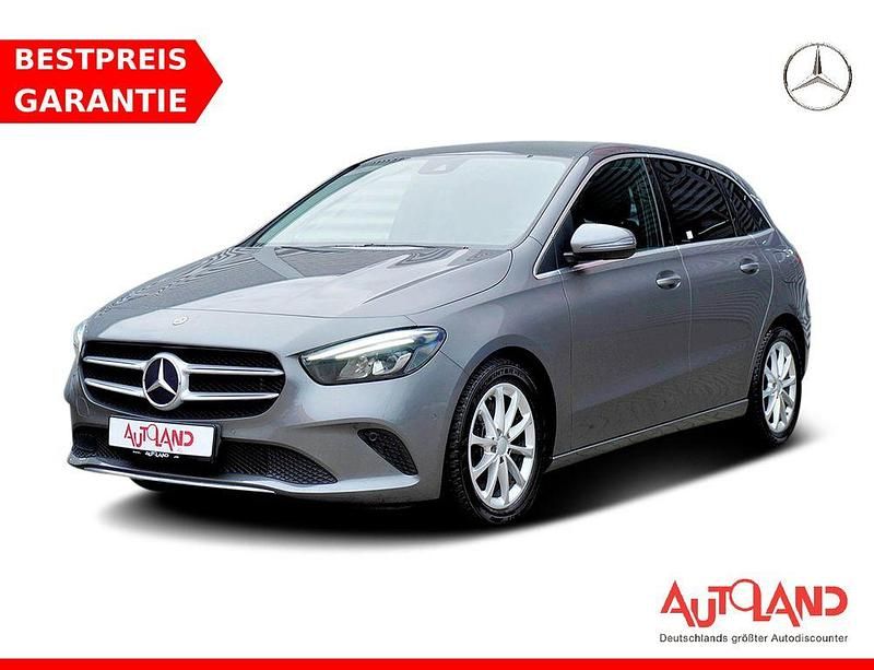 Gebraucht Mercedes B250 Progressive 224 PS (164 kW) 2019 Grau Van / Kleinbus