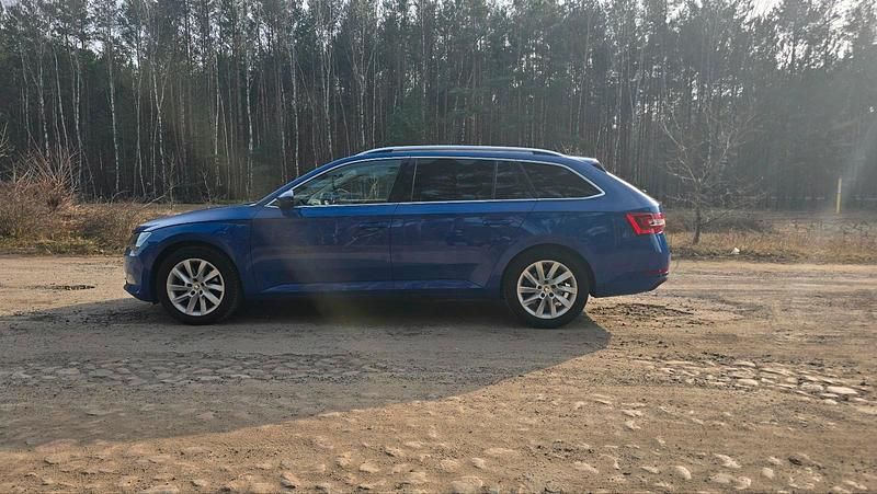 Gebraucht Skoda Superb Style 150 PS (110 kW) 2018 Blau Kombi