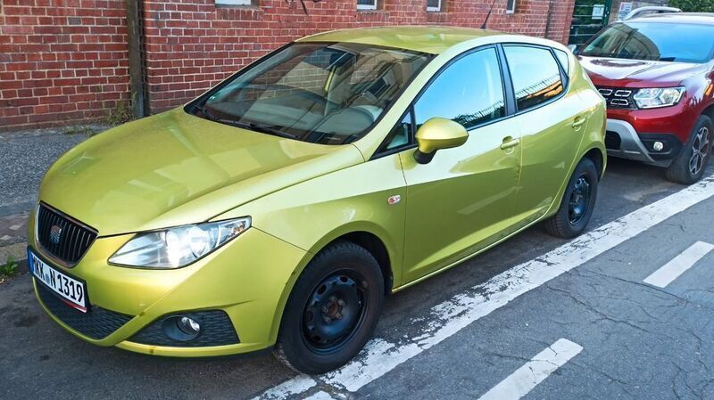 Grün Gebraucht 2009 Seat Ibiza Comfort Limousine | 2.200 € (Guter Preis) - Bild 1/4