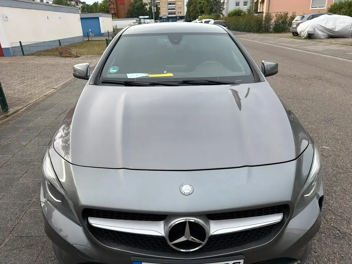 Gebraucht Mercedes CLA180 108 PS (79 kW) 2015 Grau Limousine