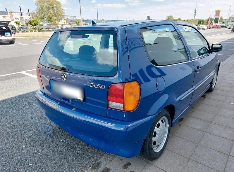 Gebraucht VW Polo 50 PS (36 kW) 1999 Blau Kleinwagen
