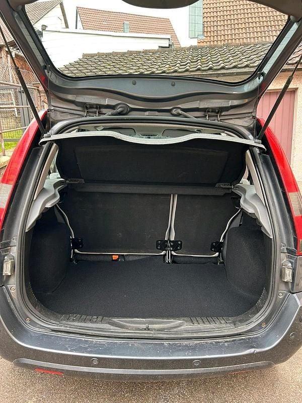 Gebraucht Ford Fusion 100 PS (73 kW) 2005 Grau Kleinwagen