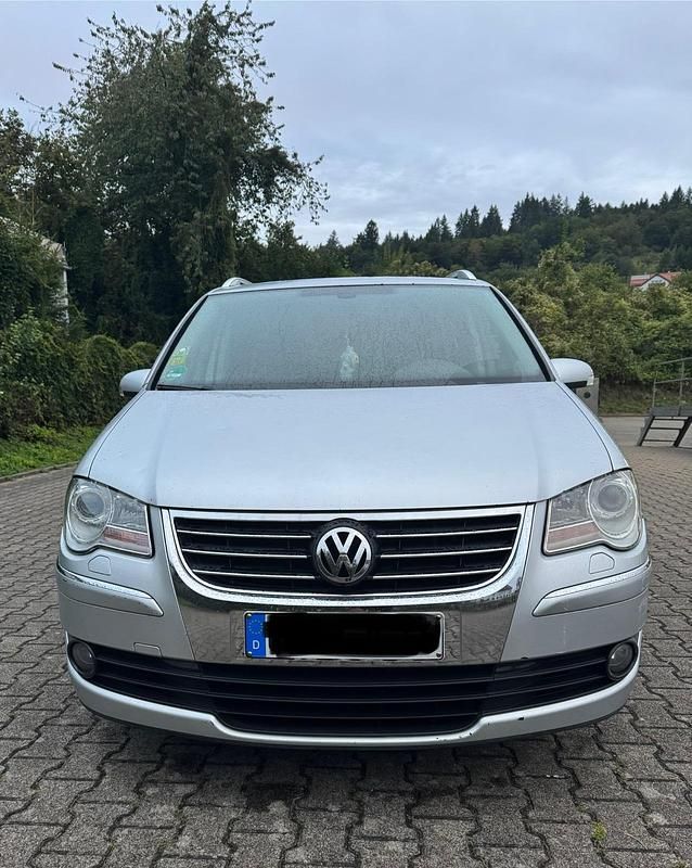 Silber Gebraucht 2007 VW Touran Van / Kleinbus | 3.899 € (Fairer Preis) - Bild 1/4