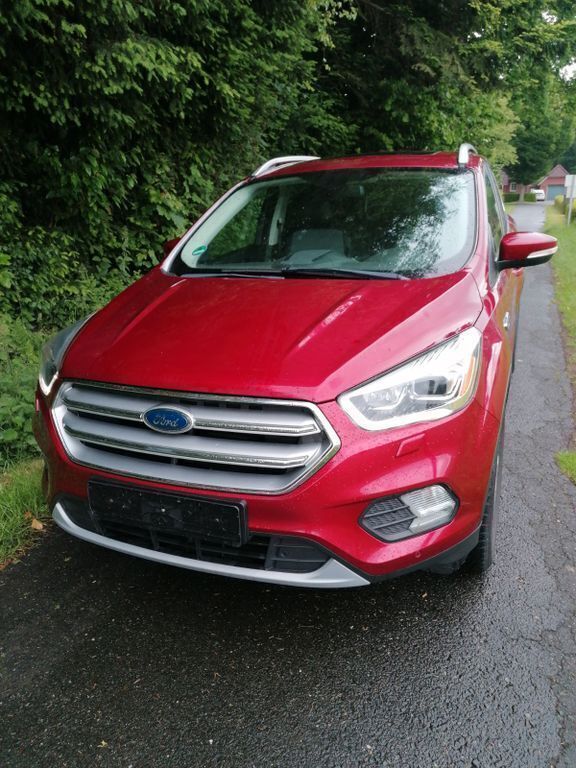 Rot Gebraucht 2017 Ford Kuga Titanium SUV | 16.500 € (Guter Preis) - Bild 1/4