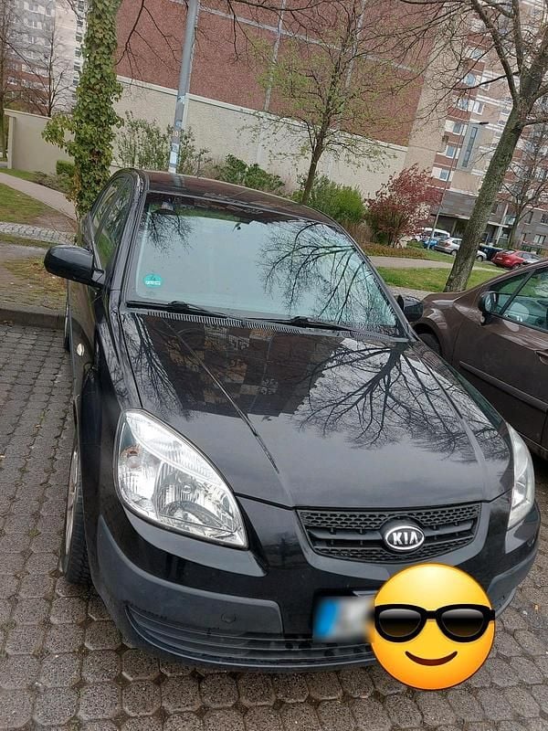 Second-hand Kia Rio 110 CP (80 kW) 2006 Negru Hatchback