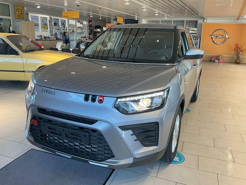 Silber Neu 2025 Ssangyong (KGM) Tivoli SUV | 19.400 € (Superpreis) - Bild 1/4