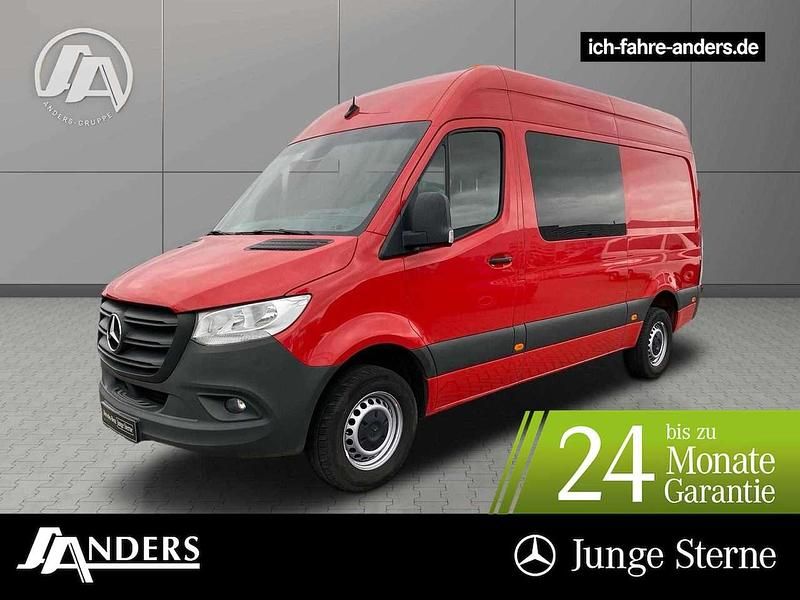Rot Gebraucht 2021 Mercedes Sprinter Van | 43.911 € (Fairer Preis) - Bild 1/3