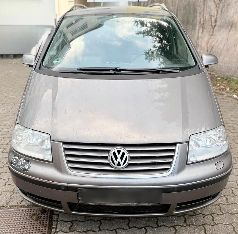 Grau Gebraucht 2007 VW Sharan Freestyle Van / Kleinbus | 2.300 € (Guter Preis) - Bild 1/4