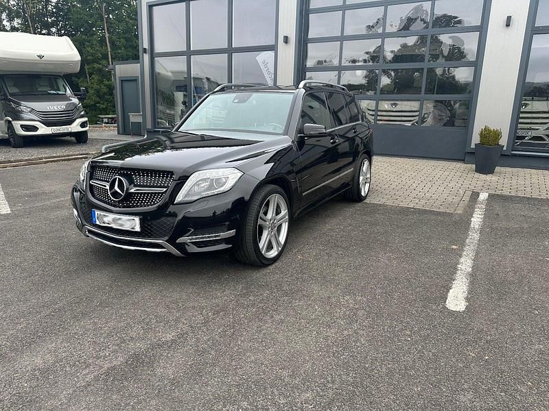 Gebraucht Mercedes GLK250 204 PS (150 kW) 2012 Schwarz SUV