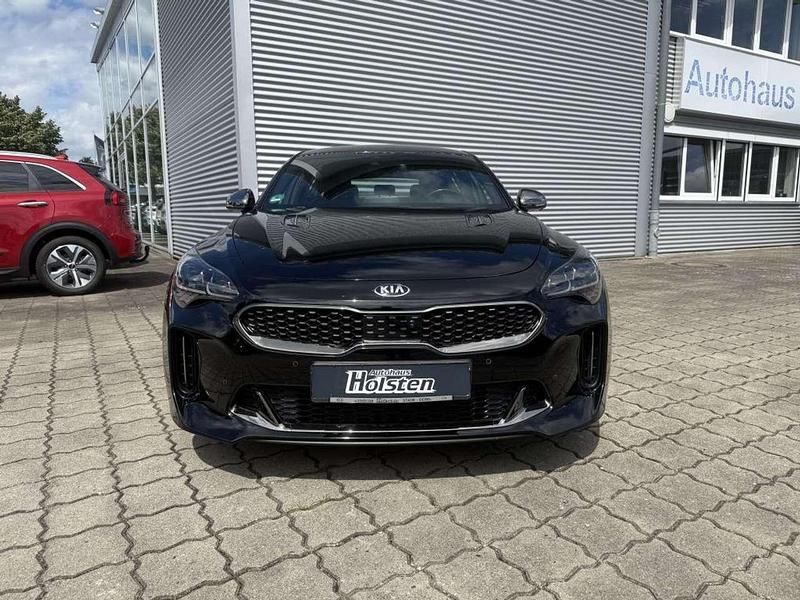 Gebraucht Kia Stinger 366 PS (269 kW) 2018 Schwarz metallic Kleinwagen