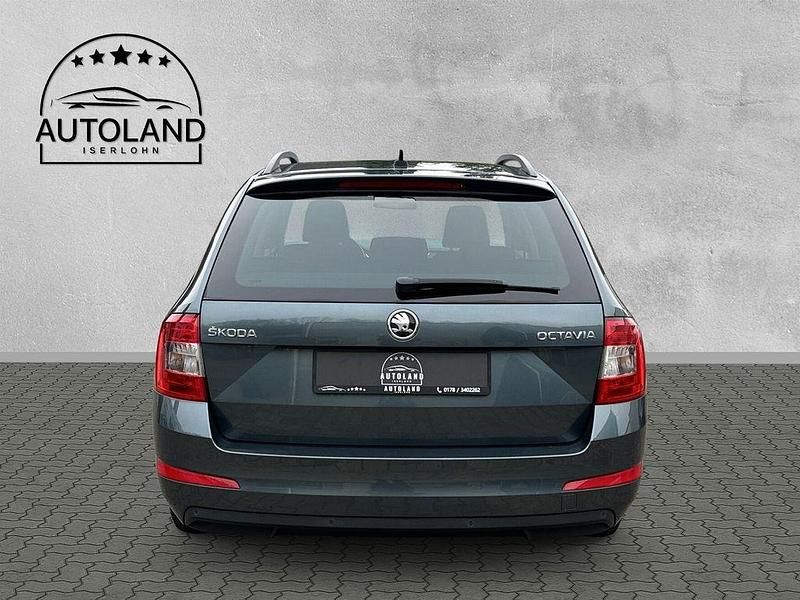 Gebraucht Skoda Octavia Ambition 150 PS (110 kW) 2016 Grau Kleinwagen