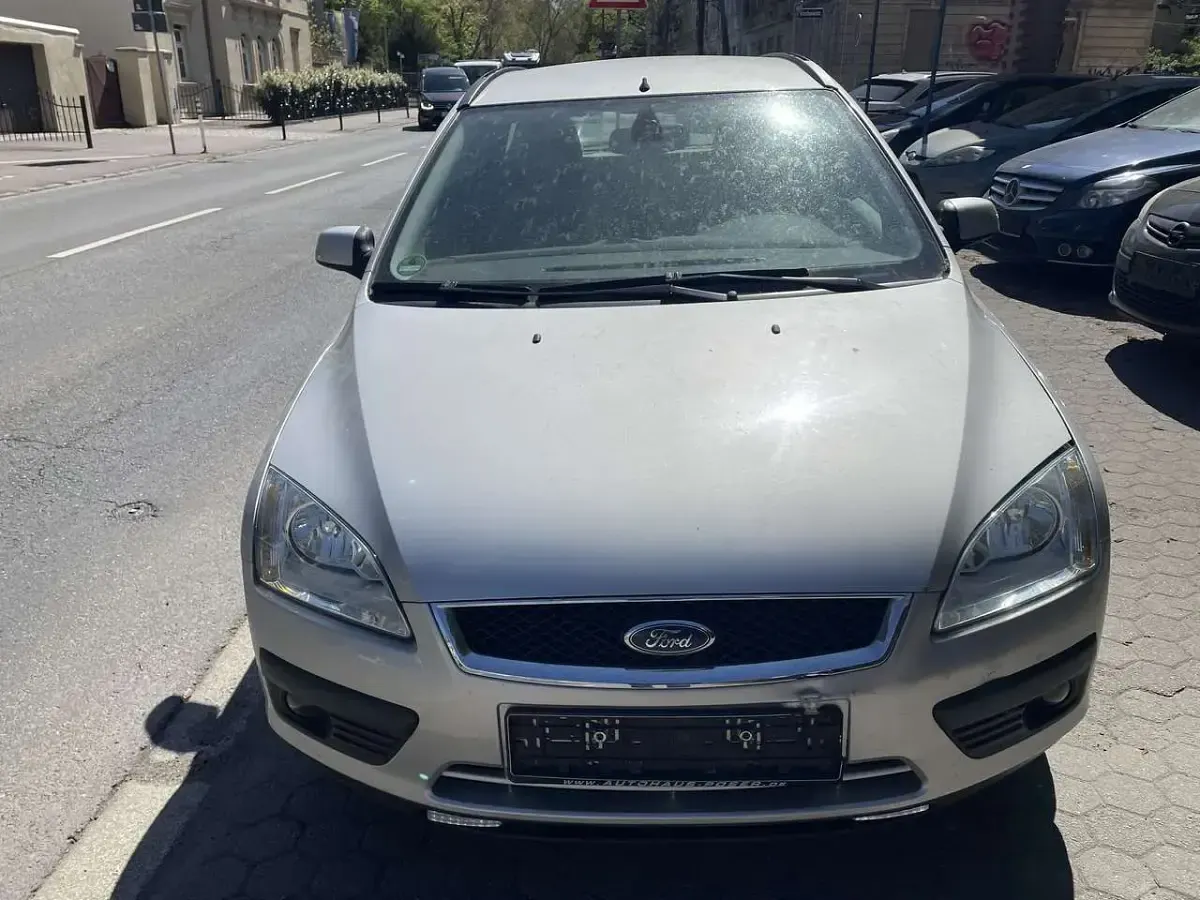 Gebraucht Ford Focus Titanium 116 PS (85 kW) 2005 Silber Kombi