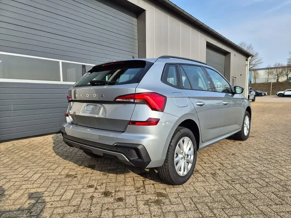 Neu Skoda Kamiq Selection 116 PS (85 kW) 2026 Silber SUV