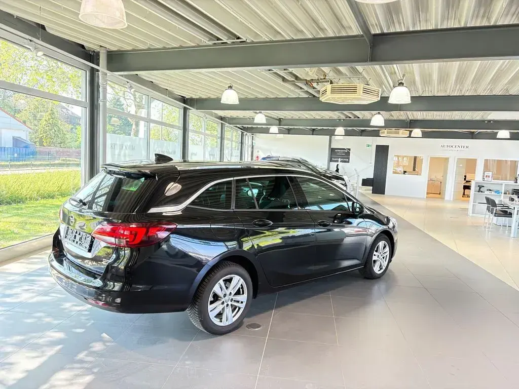 Usata Opel Astra Innovation 136 CV (100 kW) 2017 Nero Station wagon
