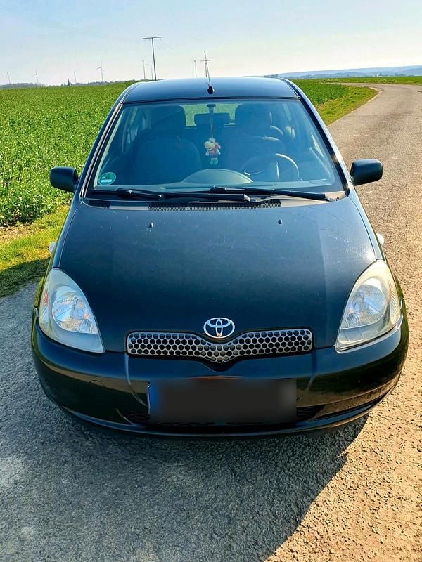 Gebraucht Toyota Yaris 68 PS (50 kW) 2002 Schwarz Kleinwagen