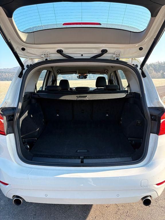 Gebraucht BMW 220 Active Tourer 190 PS (139 kW) 2017 Weiß Van / Kleinbus