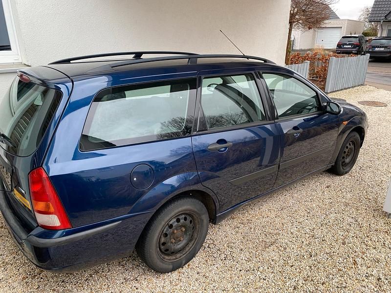 Gebraucht Ford Focus 100 PS (73 kW) 2006 Blau Kombi