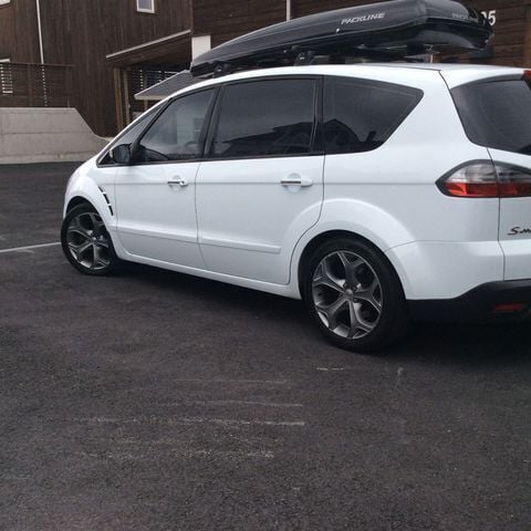 Gebraucht Ford S-MAX Titanium 175 PS (128 kW) 2009 Weiß Van / Kleinbus