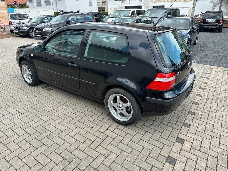 Gebraucht VW Golf IV Comfortline 75 PS (55 kW) 2002 Schwarz Limousine