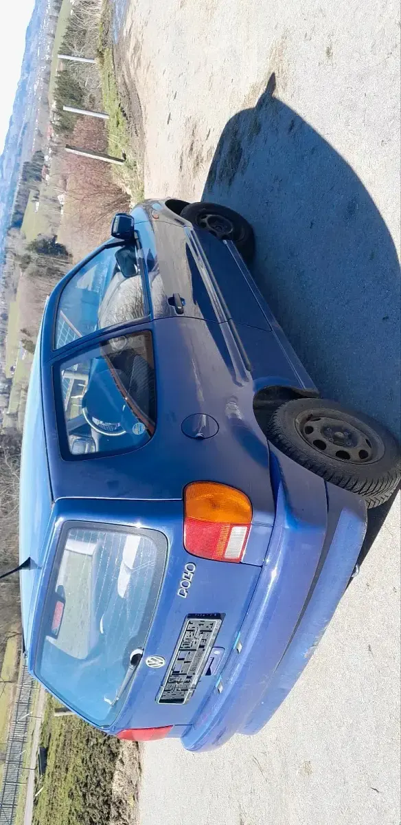Gebraucht VW Polo 60 PS (44 kW) 1998 Blau Kleinwagen
