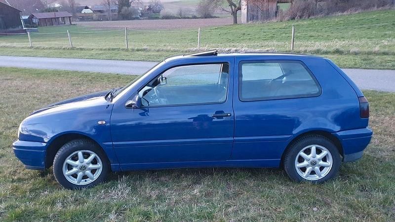 Brugt VW Golf III 60 HK (44 kW) 1997 Blå Sedan