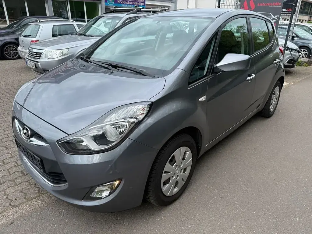 Gebraucht Hyundai ix20 Edition 90 PS (66 kW) 2014 Grau Kleinwagen