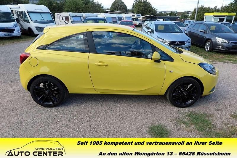 Gebraucht Opel Corsa Edition 101 PS (74 kW) 2016 Gelb Limousine