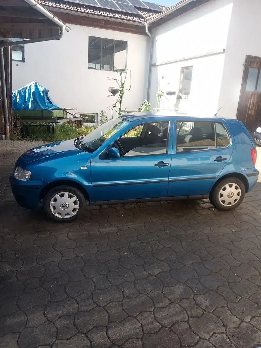 Gebraucht VW Polo 60 PS (44 kW) 2000 Blau Limousine