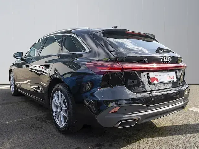 Second-hand Audi A5 204 CP (150 kW) 2025 Negru Break