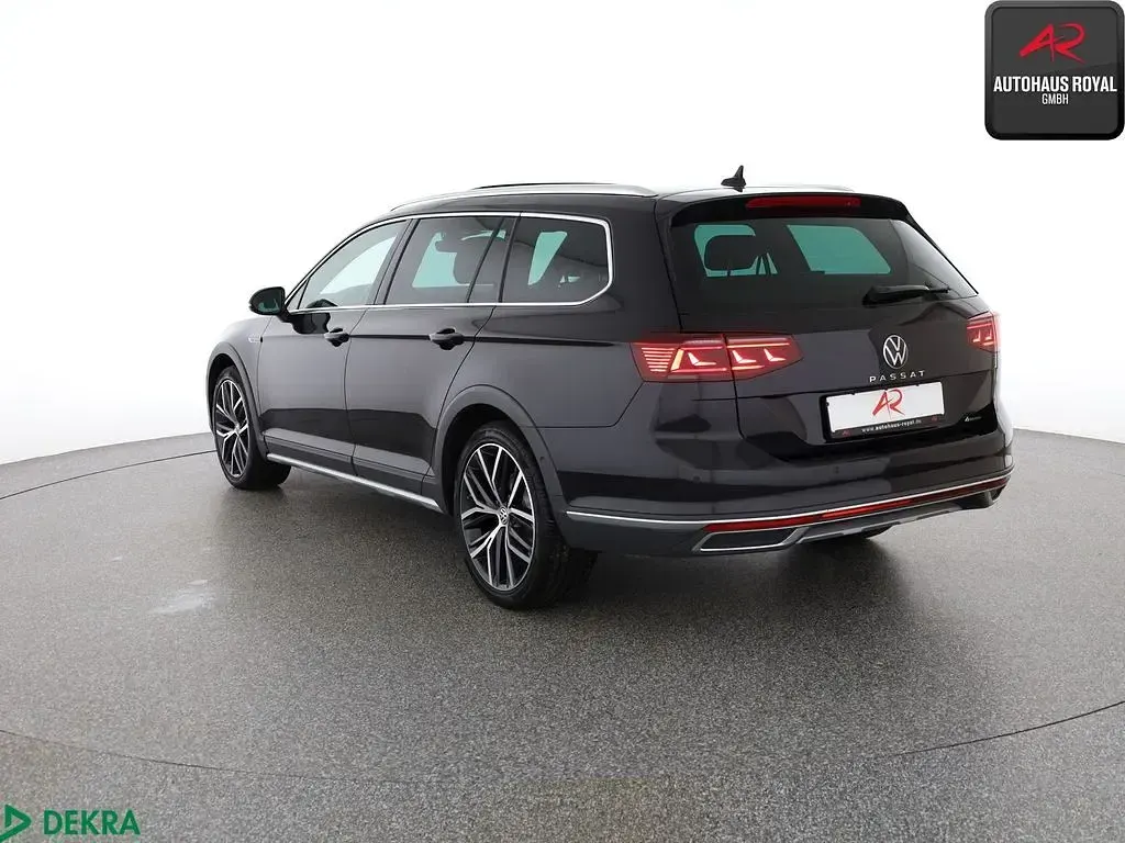 Używany VW Passat Alltrack 200 KM (147 kW) 2021 Czarny Kombi