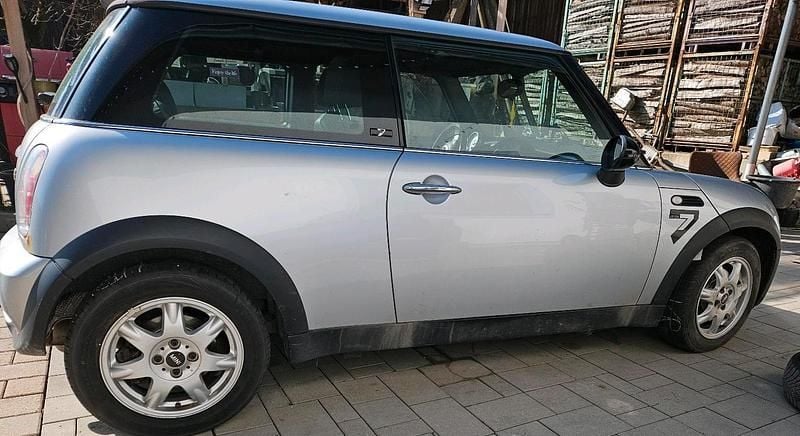 Gebraucht Mini Cooper Seven 90 PS (66 kW) 2006 Silber Kleinwagen