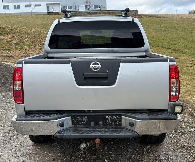 Gebraucht Nissan Navara 171 PS (125 kW) 2009 Silber Pickup