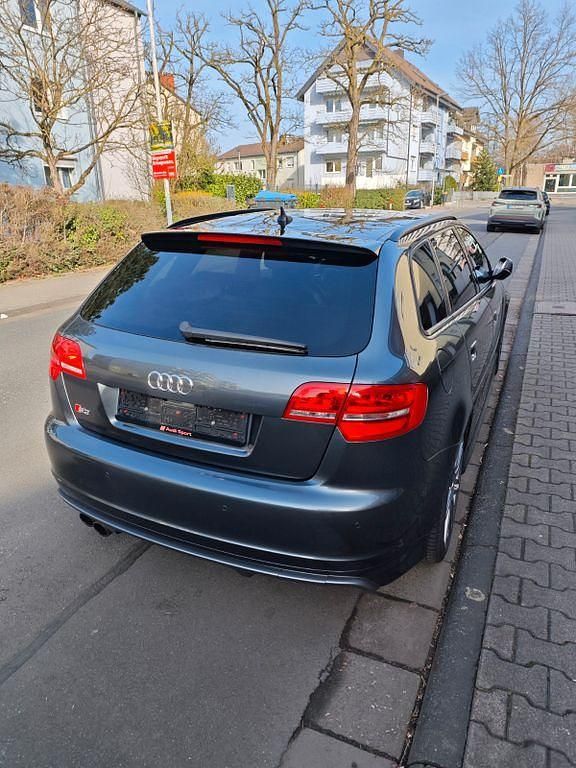 Gebraucht Audi S3 Sport 265 PS (194 kW) 2011 Grau Kleinwagen