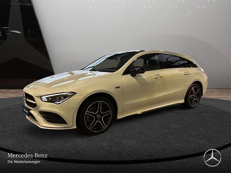 Gebraucht Mercedes CLA250e Shooting Brake AMG 160 PS (117 kW) 2020 Weiß Kombi
