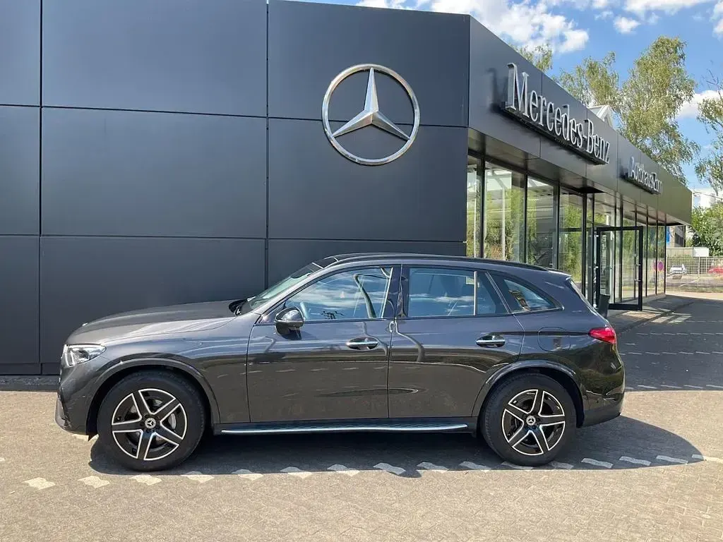 Gebraucht Mercedes GLC300 AMG line 204 PS (150 kW) 2023 Grau SUV