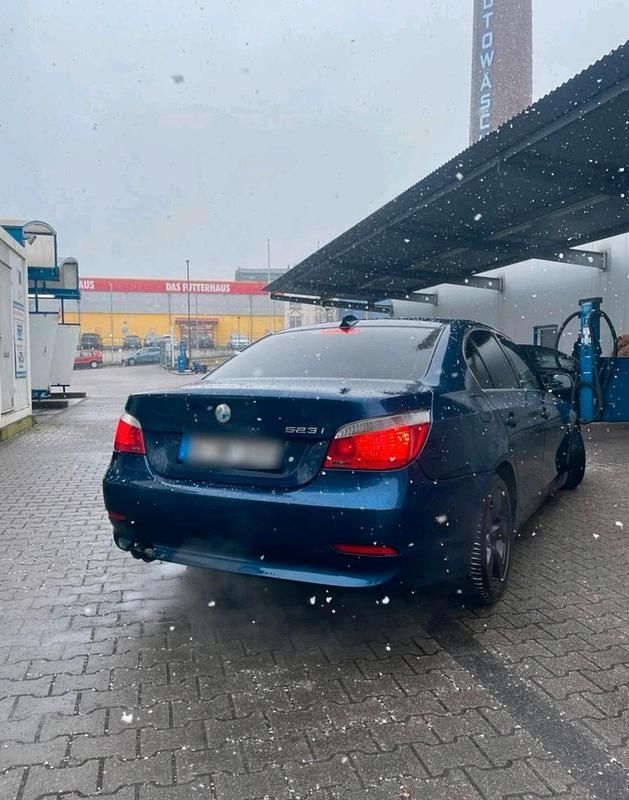 Andere farben Gebraucht 2005 BMW 523 Limousine | 2.700 € (Fairer Preis) - Bild 1/4