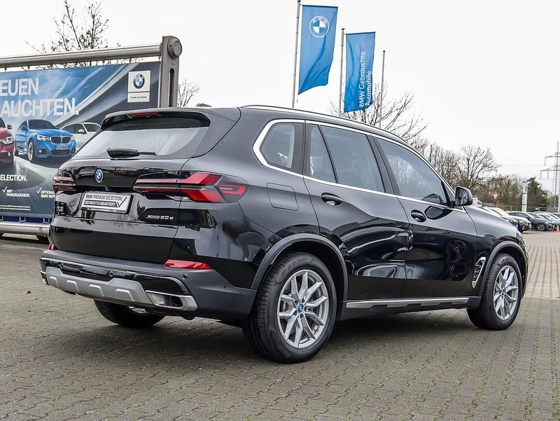 Gebraucht BMW X5 Sport Line 489 PS (359 kW) 2023 Sapphireschwarz SUV