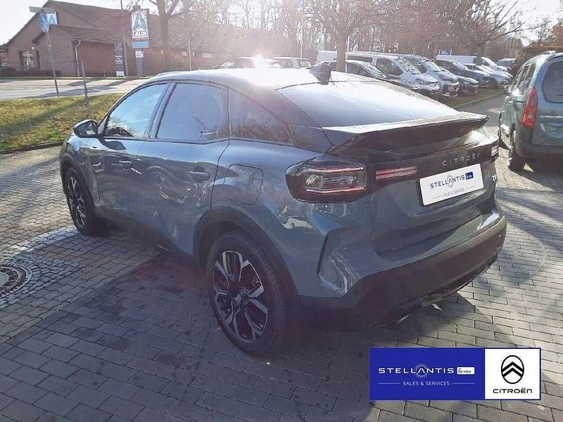 Gebraucht Citroën C4 PureTech 131 PS (96 kW) 2025 Grün Limousine