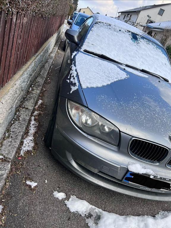 Gebraucht BMW 120 Performance 177 PS (130 kW) 2010 Grau Kleinwagen