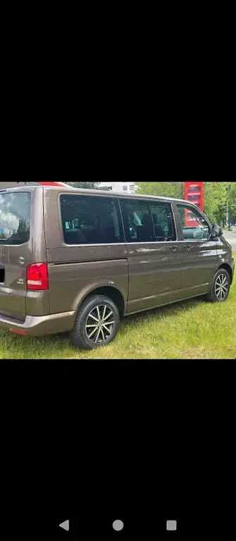 Gebraucht VW Multivan 140 PS (102 kW) 2013 Braun Van / Kleinbus