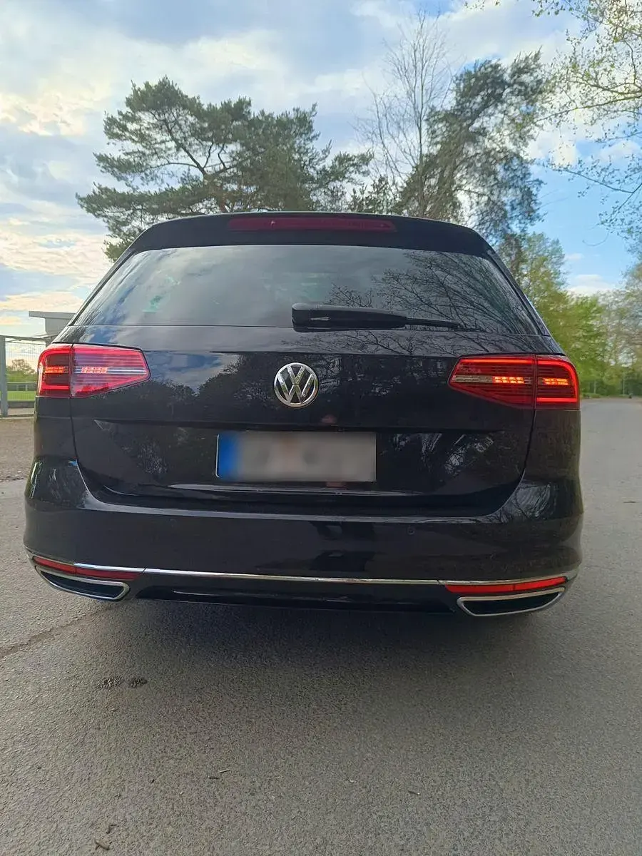 Gebraucht VW Passat Highline 190 PS (139 kW) 2016 Schwarz Kombi